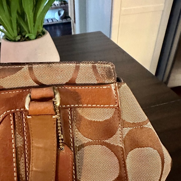 Vintage Coach Signature Handbag - Picture 8 of 13